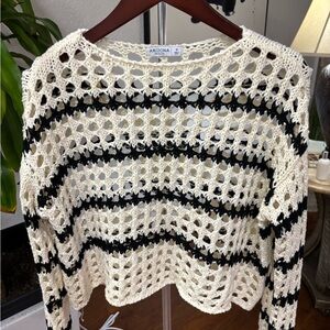 Arizona Jean Company Black and Cream Crochet Top